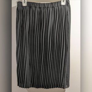 Lord & Taylor Pleated Midi Skirt Black XS